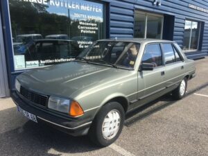 PEUGEOT 305 GR