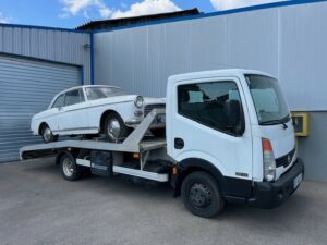 PEUGEOT 404 COUPE