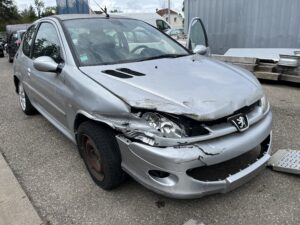 PEUGEOT 206 GT