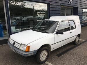 LOT DE 8 PEUGEOT 205