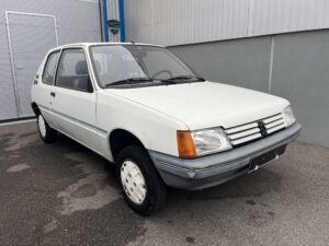 PEUGEOT 205 JUNIOR
